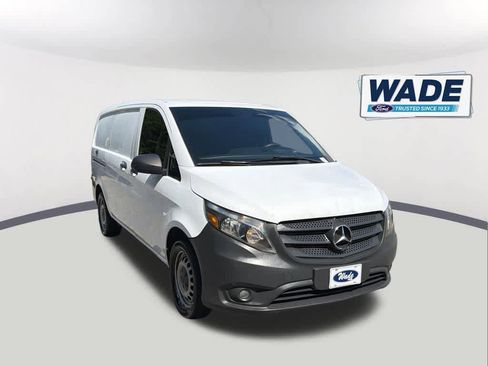 Used 2020 Mercedes-Benz Metris image 3
