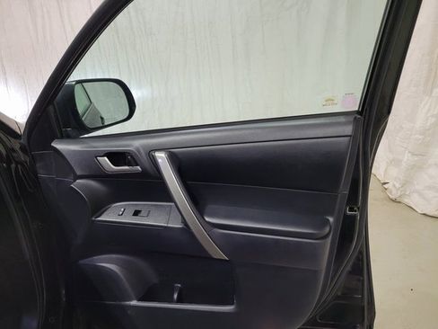 Used 2012 Toyota Highlander 4WD image 53