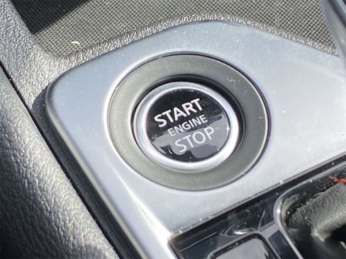 Certified 2025 Nissan Sentra SR image 10