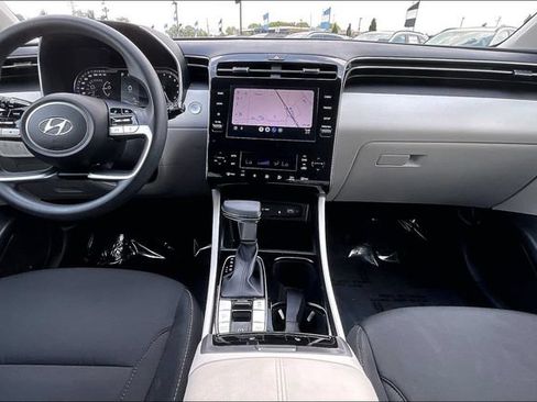 Certified 2024 Hyundai Tucson SEL FWD image 17