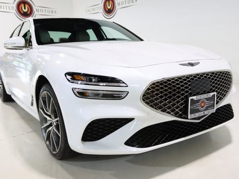 Used 2024 Genesis G70 2.5T image 19