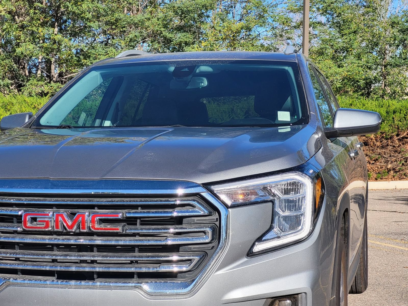 Used 2024 GMC Terrain SLT AWD/4WD image 7