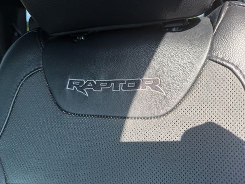 Used 2018 Ford F150 Raptor w/ Equipment Group 802A Luxury AWD/4WD image 12
