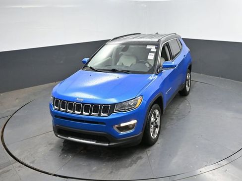 Used 2020 Jeep Compass Limited w/ Luxury Seat Group AWD/4WD image 39