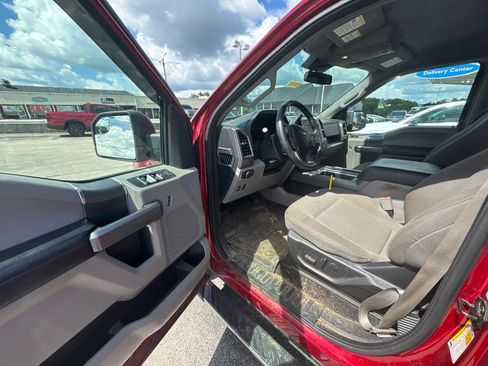 Used 2019 Ford F150 XLT w/ Equipment Group 302A Luxury AWD/4WD image 10