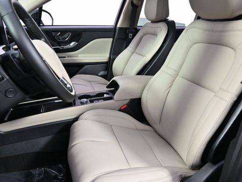 New 2026 Lincoln Corsair Reserve image 11