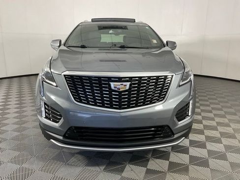 Used 2020 Cadillac XT5 Premium Luxury FWD image 2
