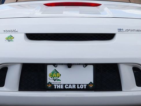 Used 2004 Toyota MR2 image 21