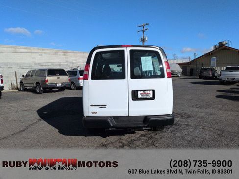 Used 2016 Chevrolet Express 2500 image 6