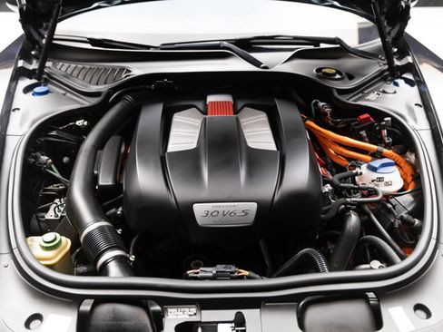 Used 2016 Porsche Panamera S image 37