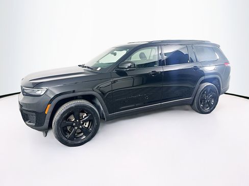 Used 2022 Jeep Grand Cherokee L Laredo image 3