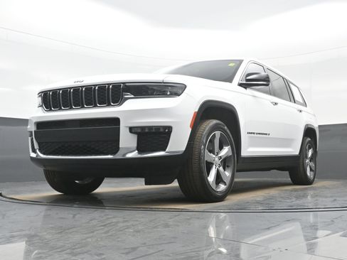 Used 2021 Jeep Grand Cherokee L Limited image 26