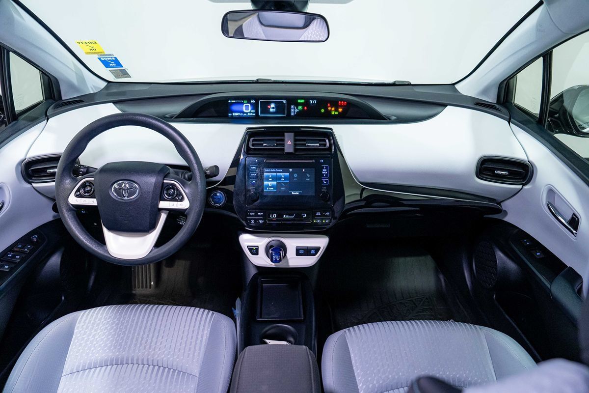 Used 2017 Toyota Prius Two w/ Prius Two Safety Plus Package FWD image 13