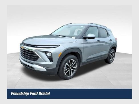 Used 2025 Chevrolet TrailBlazer LT AWD/4WD image 1