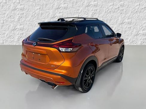 Used 2021 Nissan Kicks SR w/ SR Premium Package image 3