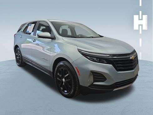 Used 2022 Chevrolet Equinox LT FWD image 1