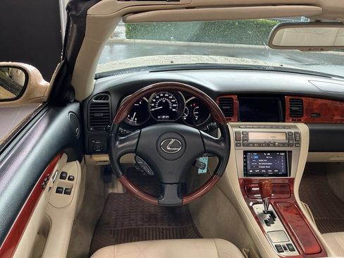 Used 2006 Lexus SC 430 Convertible w/ Preferred Accessory Pkg RWD image 27
