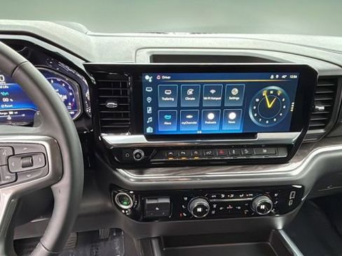 Used 2024 Chevrolet Silverado 1500 LTZ w/ Technology Package image 10