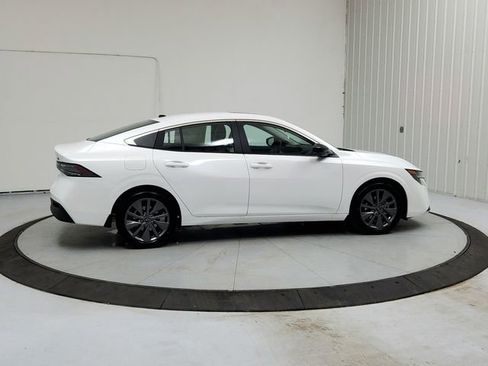 New 2026 Nissan Sentra SL w/ Floor Mat Package image 8