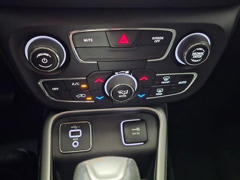 Used 2020 Jeep Compass Latitude w/ Popular Equipment Group image 20