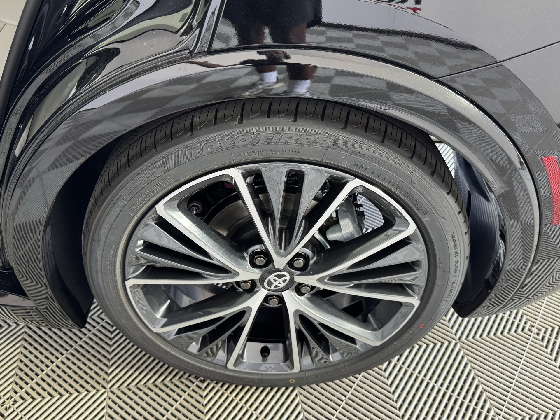 New 2027 Toyota Prius XLE FWD image 15