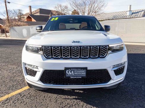Used 2023 Jeep Grand Cherokee Summit AWD/4WD image 4