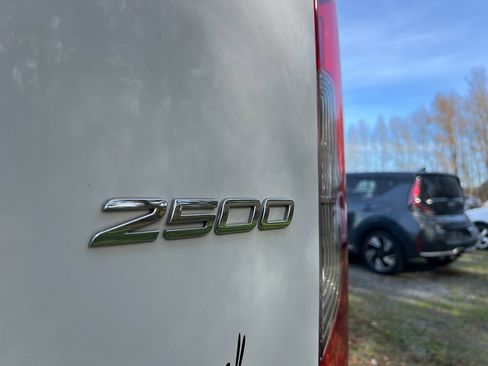 Used 2020 Mercedes-Benz Sprinter 2500 image 5