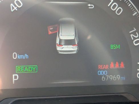 Used 2021 Toyota RAV4 Limited image 20