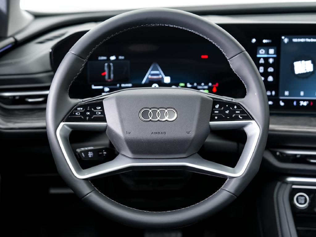 Used 2025 Audi Q5 Premium AWD/4WD image 11