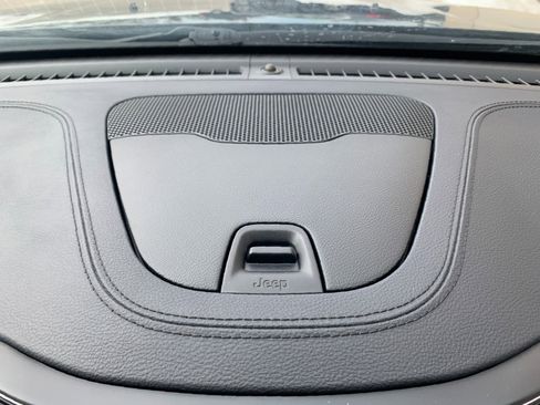 Used 2019 Jeep Cherokee Latitude Plus image 25