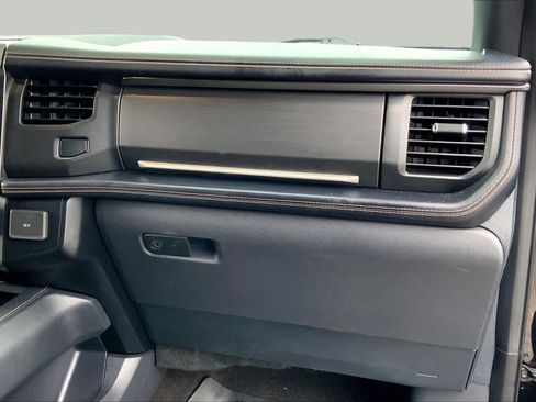 Used 2023 Ford Expedition Platinum AWD/4WD image 18