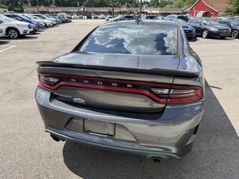 Used 2019 Dodge Charger GT RWD image 8