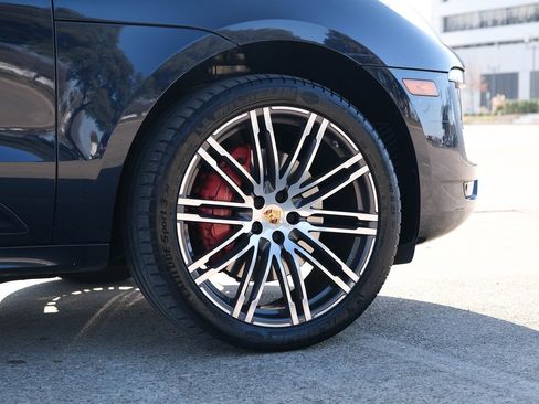 Used 2018 Porsche Macan GTS image 8