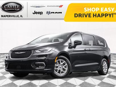 Used 2023 Chrysler Pacifica Touring-L