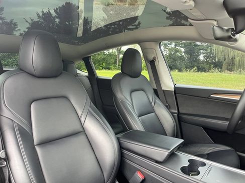Used 2022 Tesla Model Y Performance AWD/4WD image 26