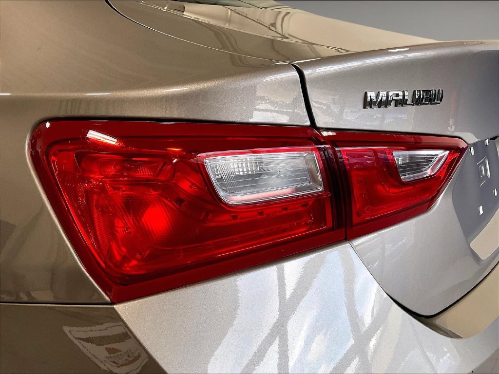 Used 2024 Chevrolet Malibu LT FWD image 33