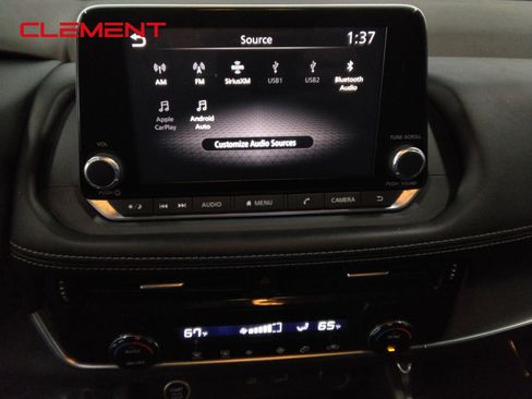 Used 2021 Nissan Rogue SV AWD/4WD image 19