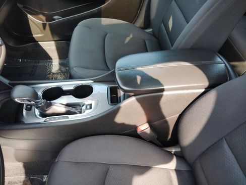 Used 2024 Chevrolet Malibu LT FWD image 24
