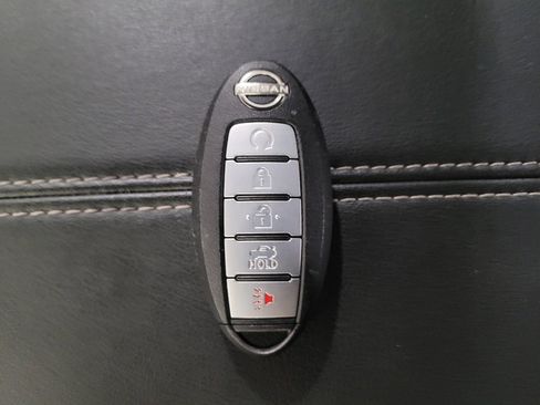 Used 2025 Nissan Altima 2.5 SV FWD image 32