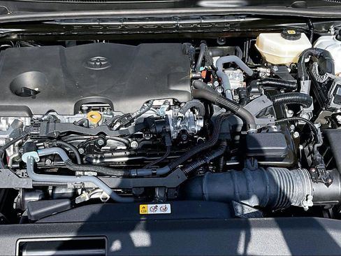 Certified 2025 Toyota Camry SE image 10