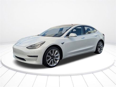 Used 2018 Tesla Model 3 Long Range image 13