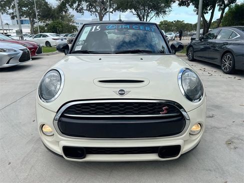 Used 2019 MINI Cooper S w/ Signature Upholstery Package image 2