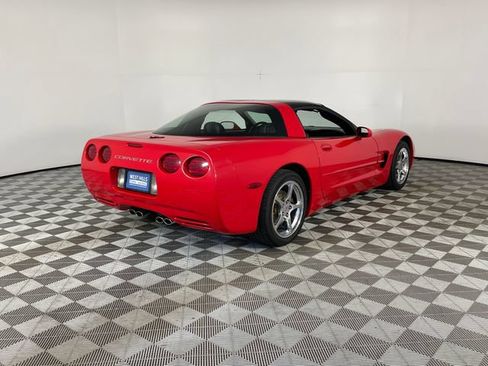 Used 2004 Chevrolet Corvette Coupe w/ Roof Package RWD image 22