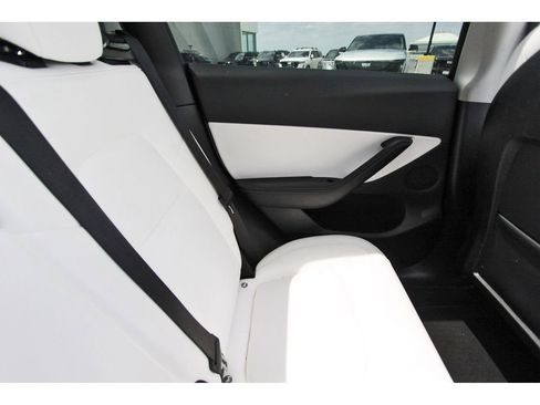 Used 2022 Tesla Model Y Performance AWD/4WD image 11