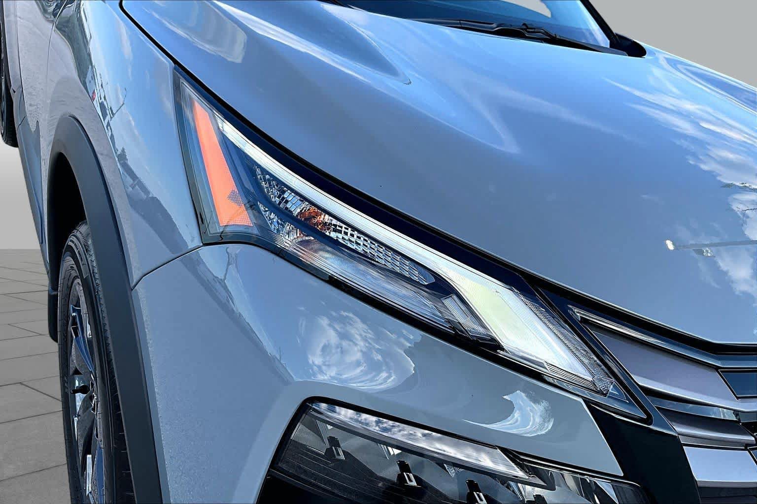New 2027 Nissan Rogue SV FWD image 13