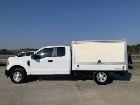 Used 2017 Ford F250 XL image 8