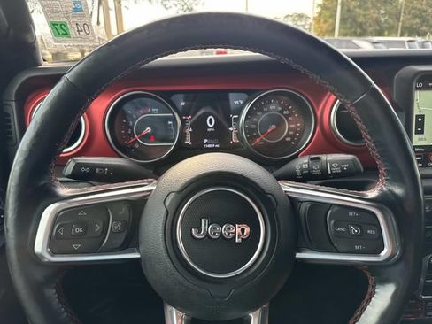 Used 2021 Jeep Wrangler Unlimited Rubicon AWD/4WD image 27
