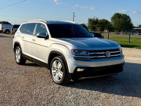 Used 2019 Volkswagen Atlas SE FWD image 2