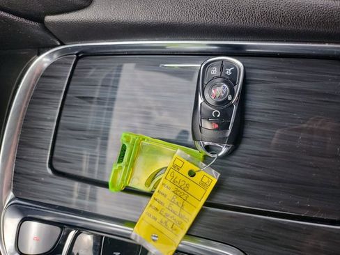 Used 2023 Buick Enclave Essence FWD image 29