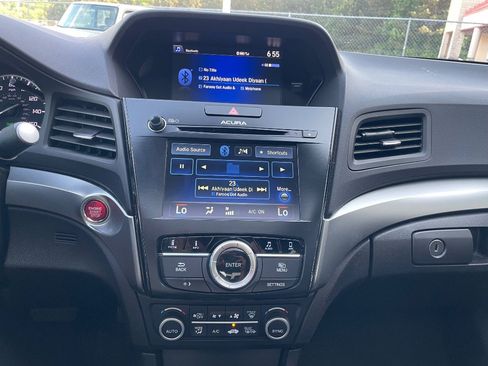 Used 2017 Acura ILX FWD image 40